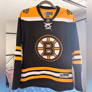 Reebok Boston Bruins Black and Gold Hockey Jersey with Team Crest